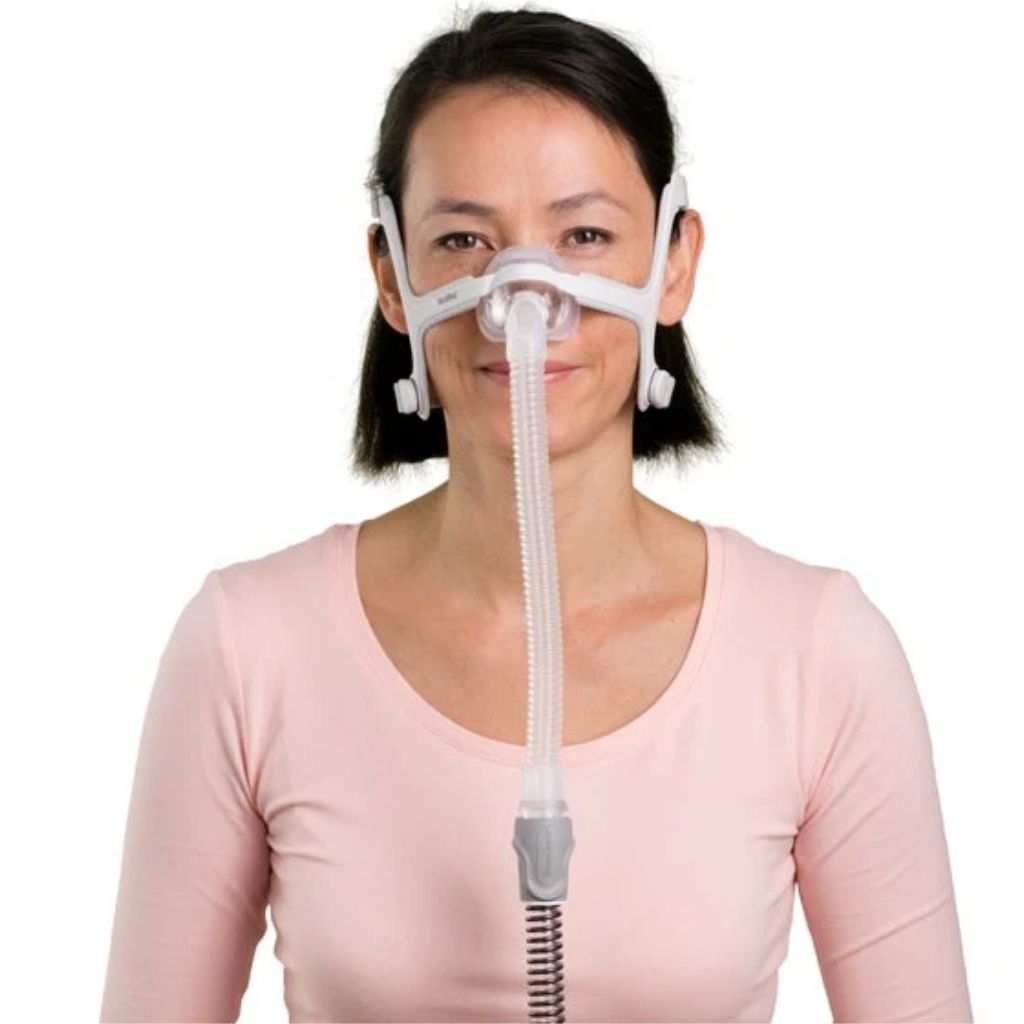 ResMed AirFit N20 for Her pri nosení s voľným výhľadom